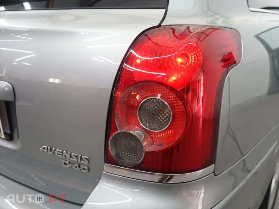 Toyota Avensis 2.0 D-4D Exclusive