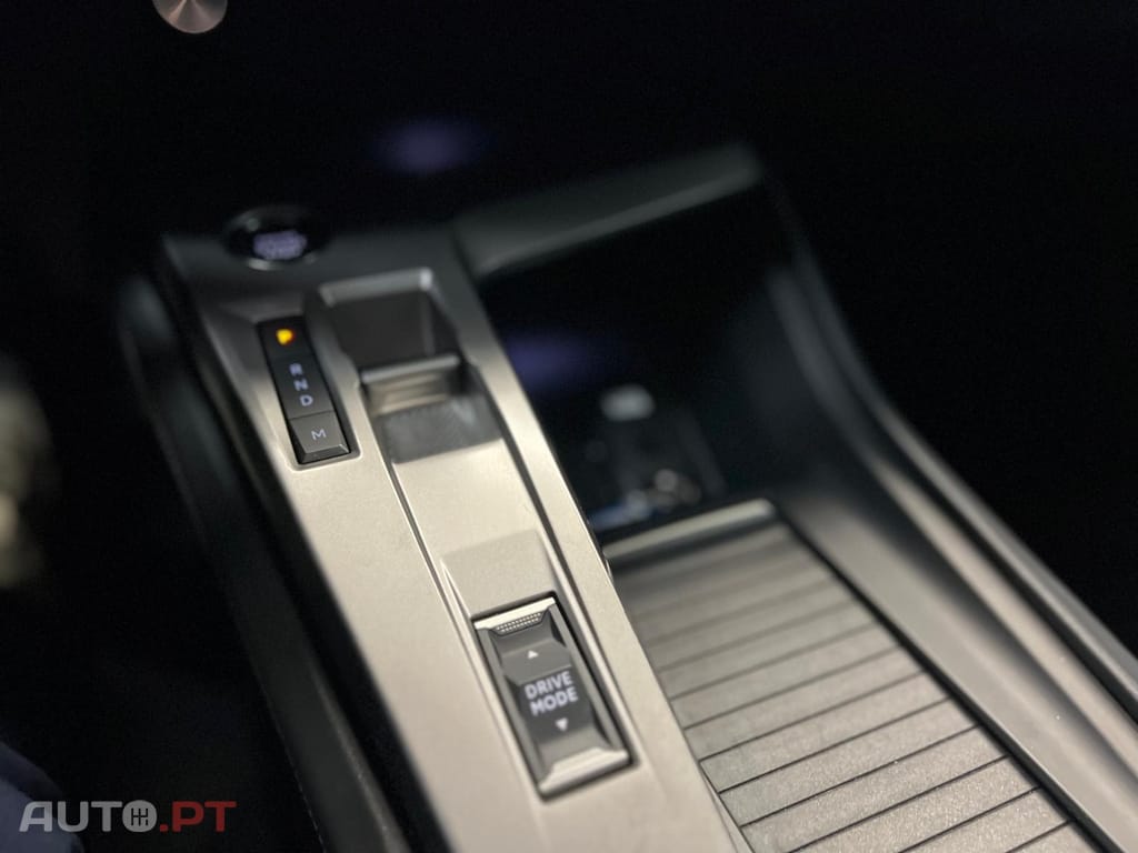 Peugeot 408 1.2 PureTech Allure Pack EAT8