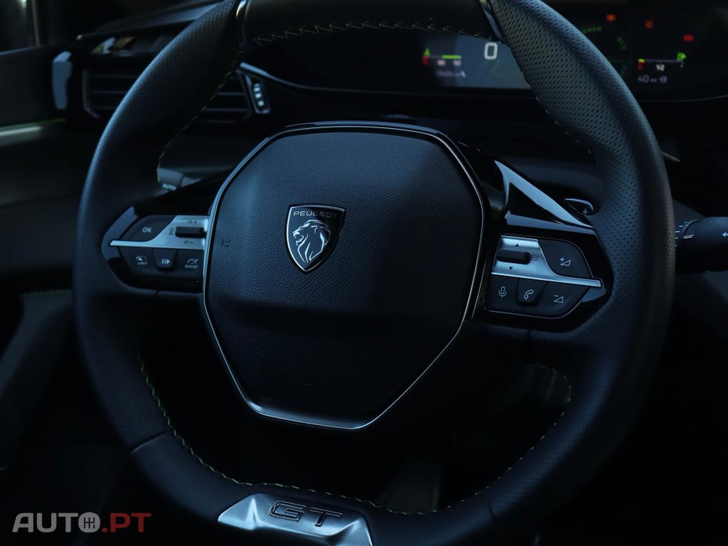 Peugeot 408 1.2 PureTech GT EAT8