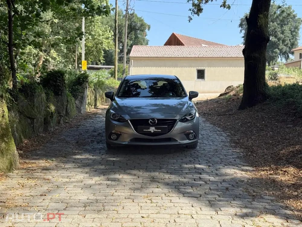 Mazda 3 1.5 Sky-D Excellence Pack Leather Navi