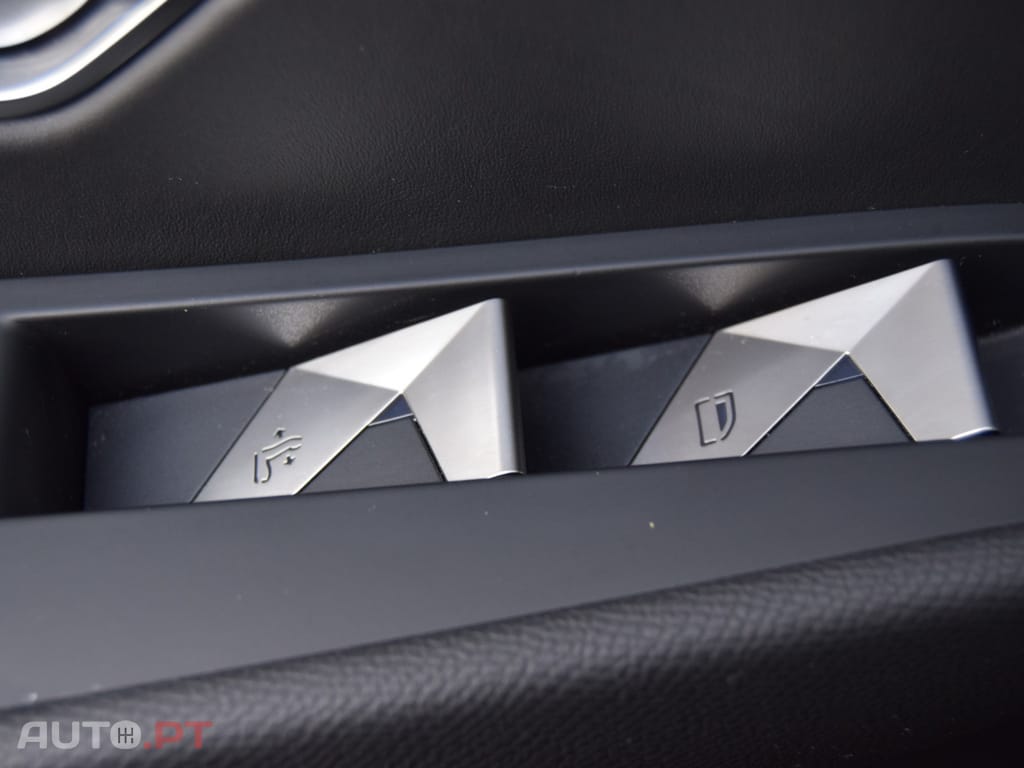 DS DS7 Crossback E-Tense SE Ligne Noire EAT8