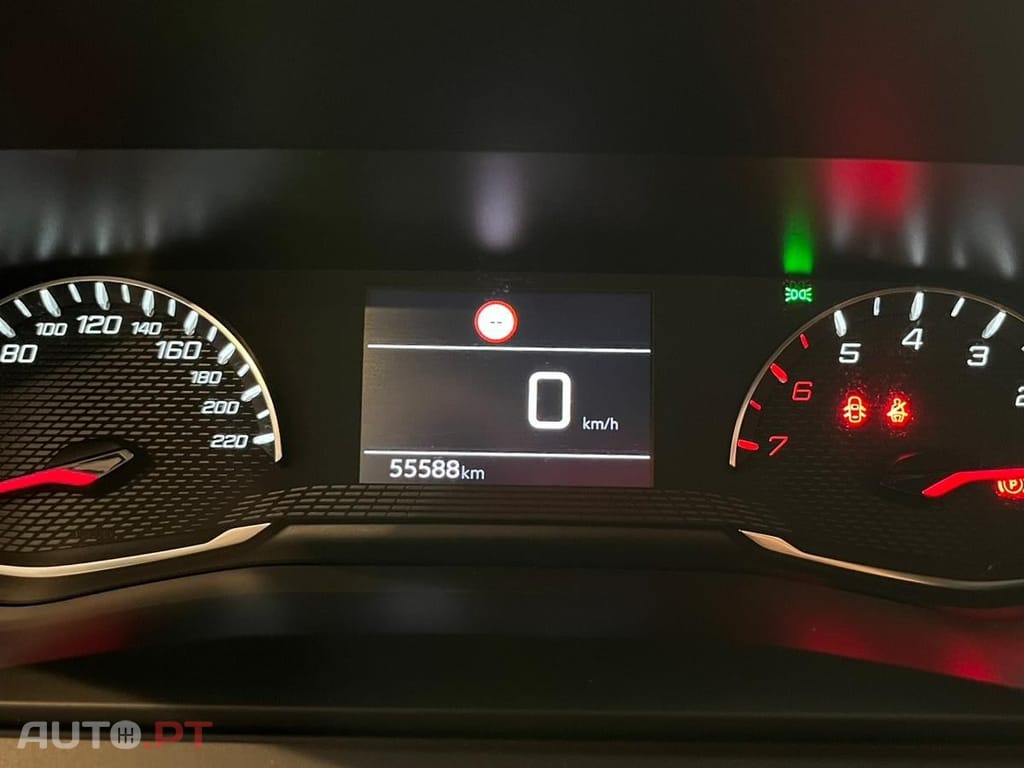 Peugeot 2008 1.2 PureTech Active Pack