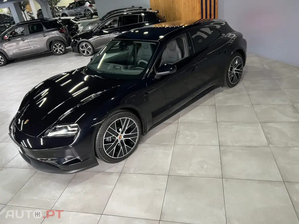 Porsche Taycan Outro