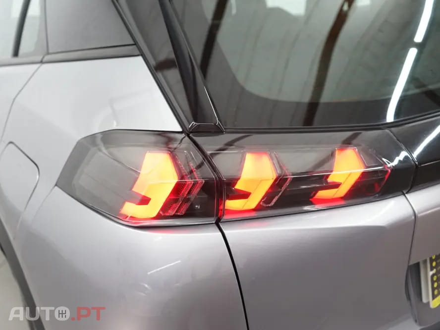 Peugeot 2008 1.2 PureTech Allure