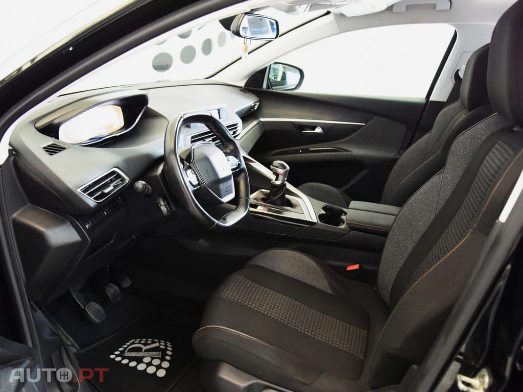 Peugeot 5008 1.2 PureTech Active Pack