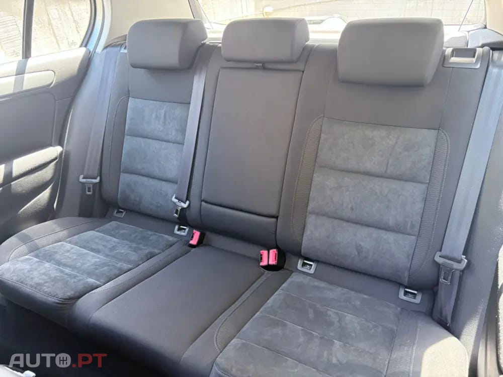 Volkswagen Golf 2.0 TDi Highline DSG