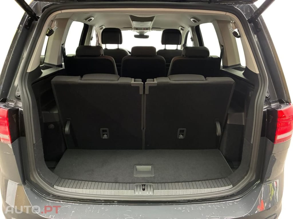 Volkswagen Touran 1.5 TSI Confortline