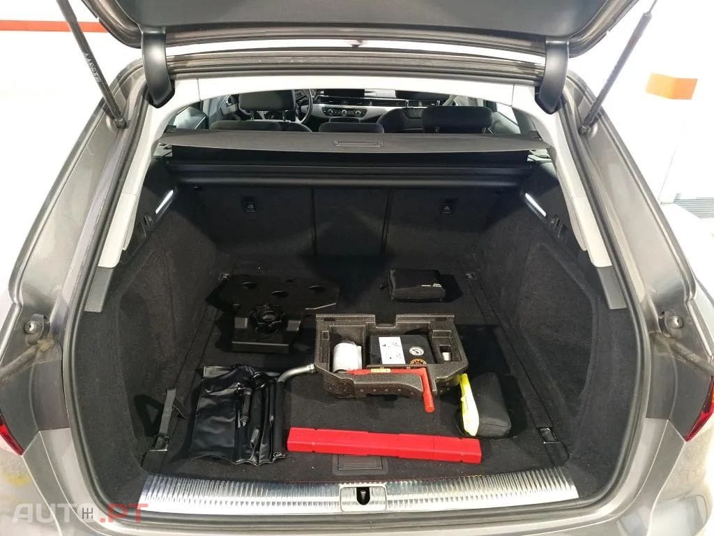 Audi A4 Avant 30 TDI S tronic