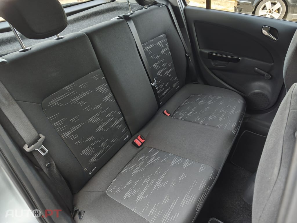 Opel Corsa 1.2 Enjoy