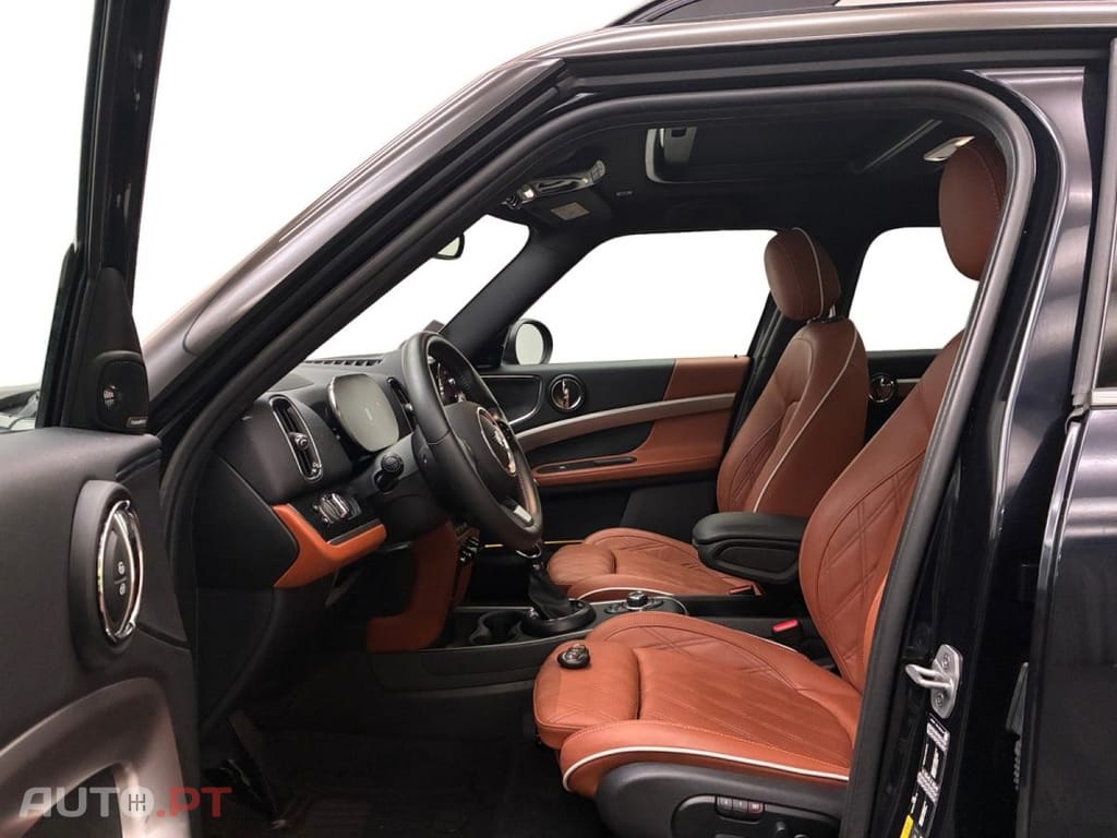 MINI Countryman Cooper SE Premium Essential Auto
