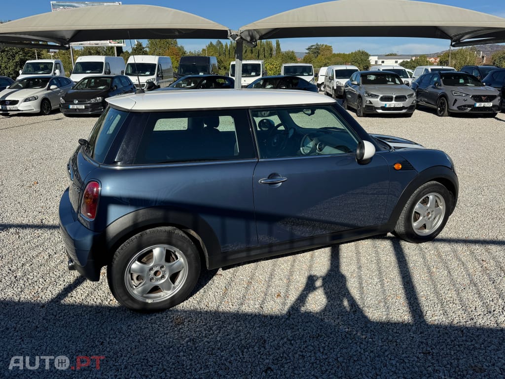 MINI Cooper Cooper D