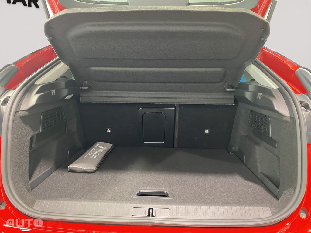 Citroen C4 1.2 PureTech Max EAT8