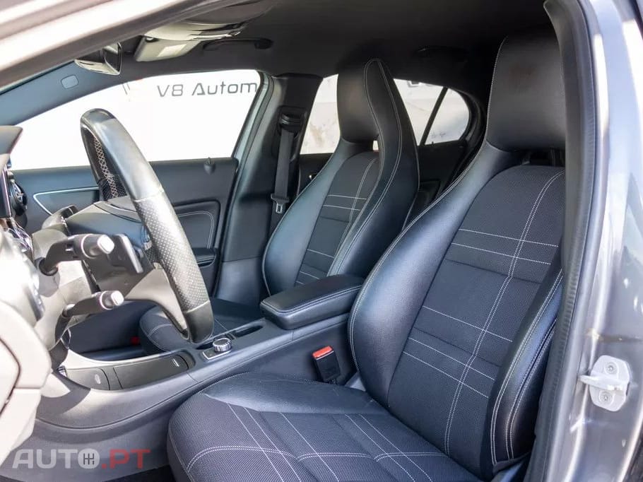 Mercedes-Benz GLA 220 CDI 4Matic 7G-DCT Style