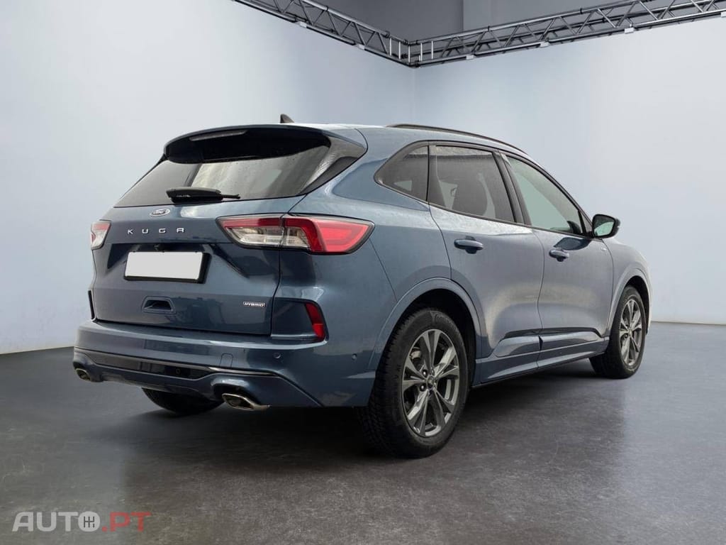 Ford Kuga 2.5 FlexiFuel FHEV ST-Line