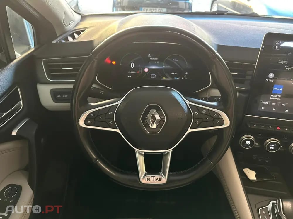 Renault Captur 1.6 E-Tech Plug-In Initiale Paris