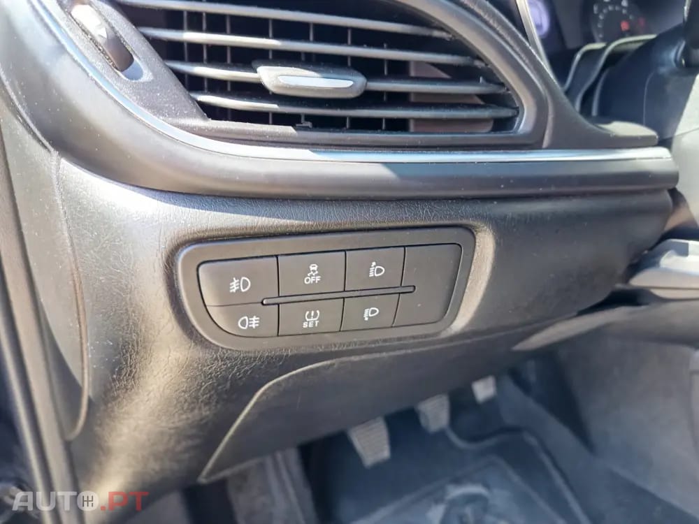 Fiat Tipo 1.3 M-Jet Sport — fotografia 18