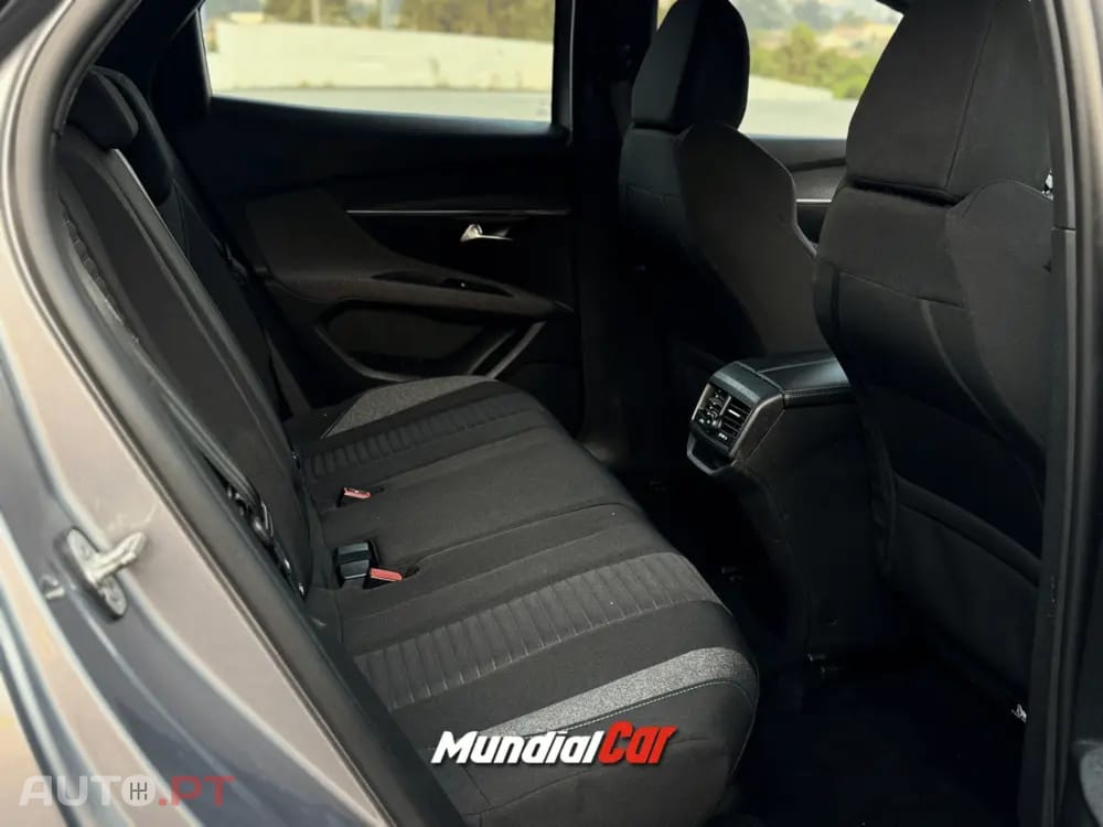 Peugeot 3008 1.2 PureTech Allure EAT8