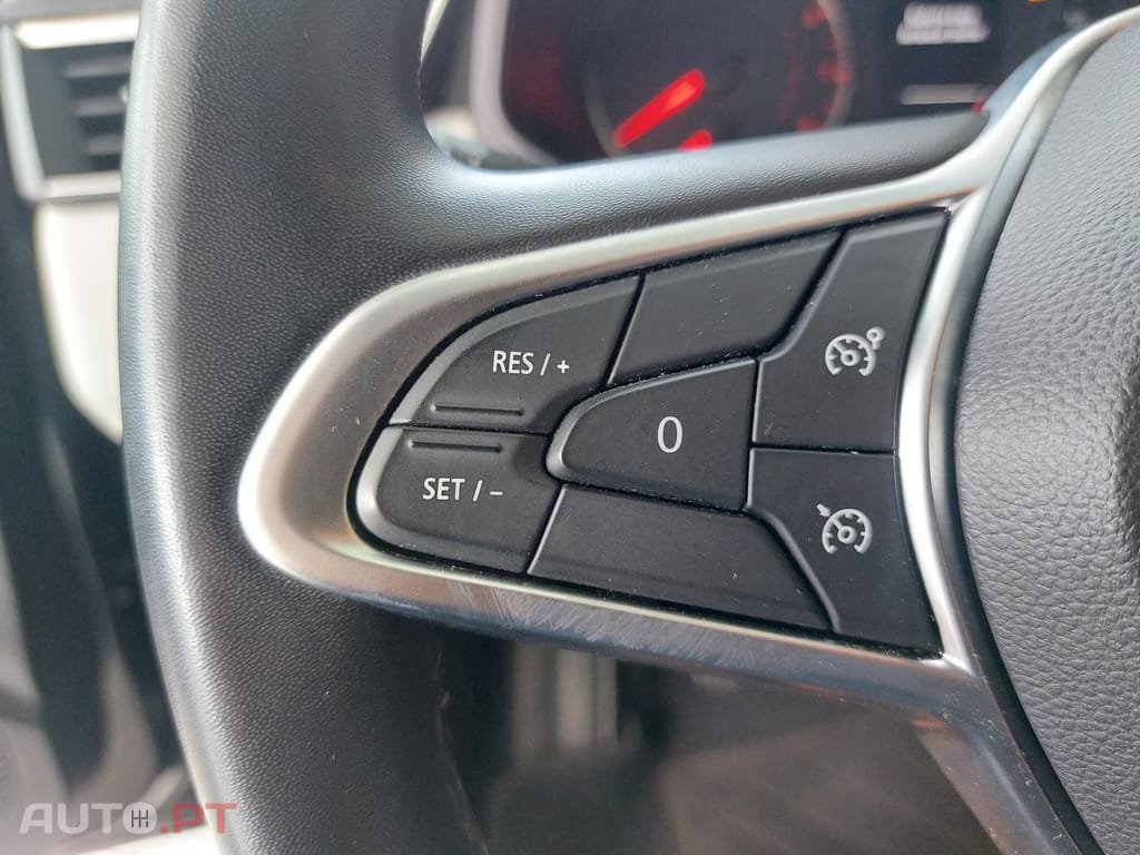 Renault Clio 1.0 TCe Limited Bi-Fuel