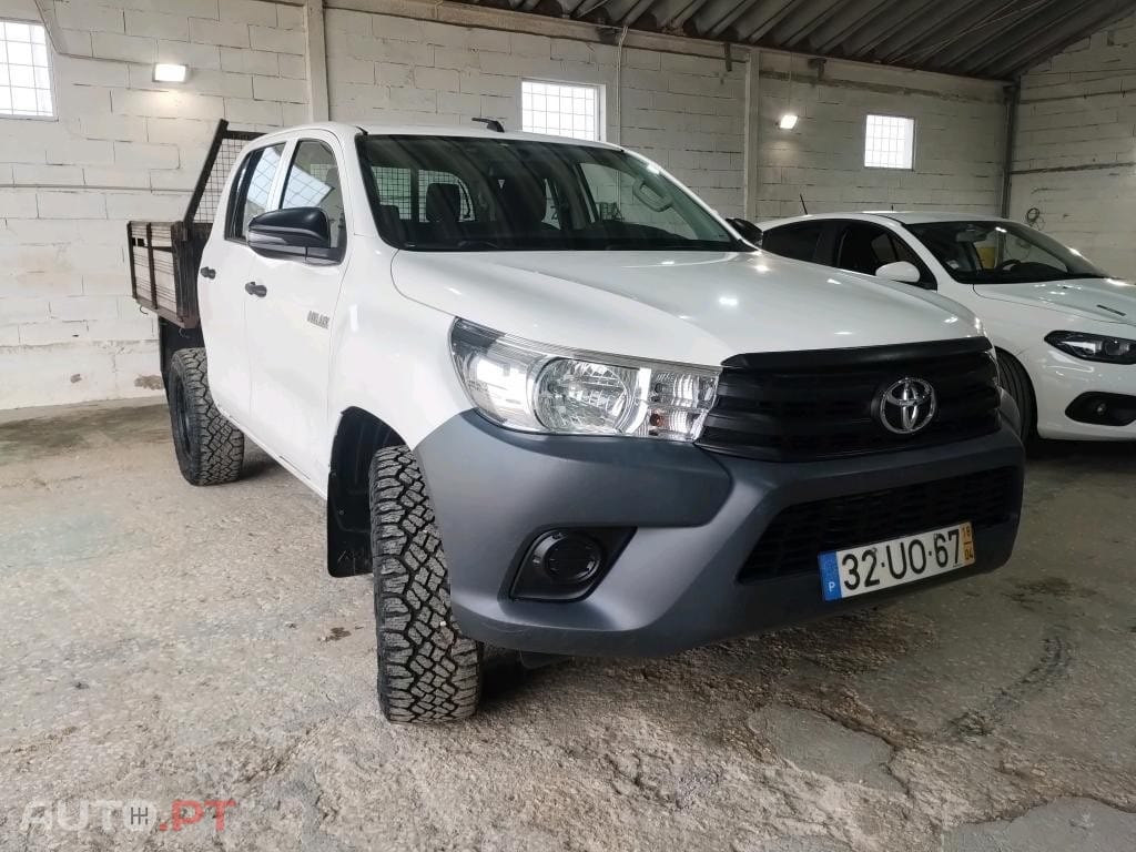 Toyota Hilux 2.4 D-4D 4WD CD CH