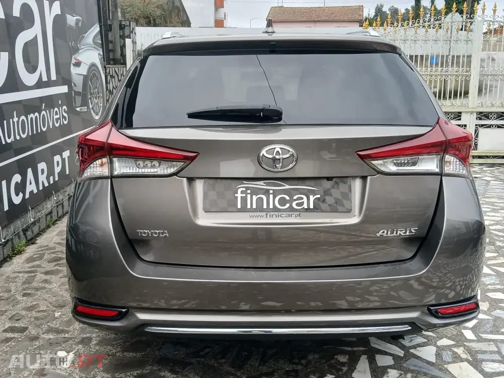 Toyota Auris Touring Sports 1.4 D-4D Exclusive+Navi