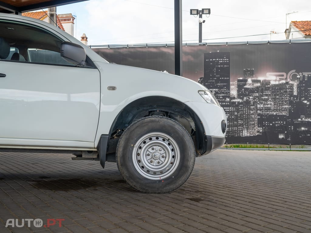 Mitsubishi L200 2.5 DI-D Club Intense 3L 4WD