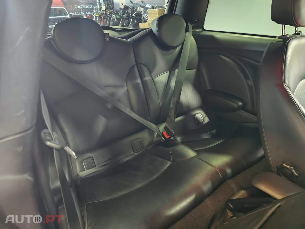 MINI Cooper S John Cooper Works