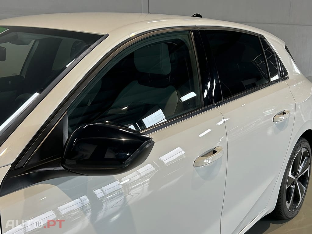 Opel Astra 1.2 T Elegance