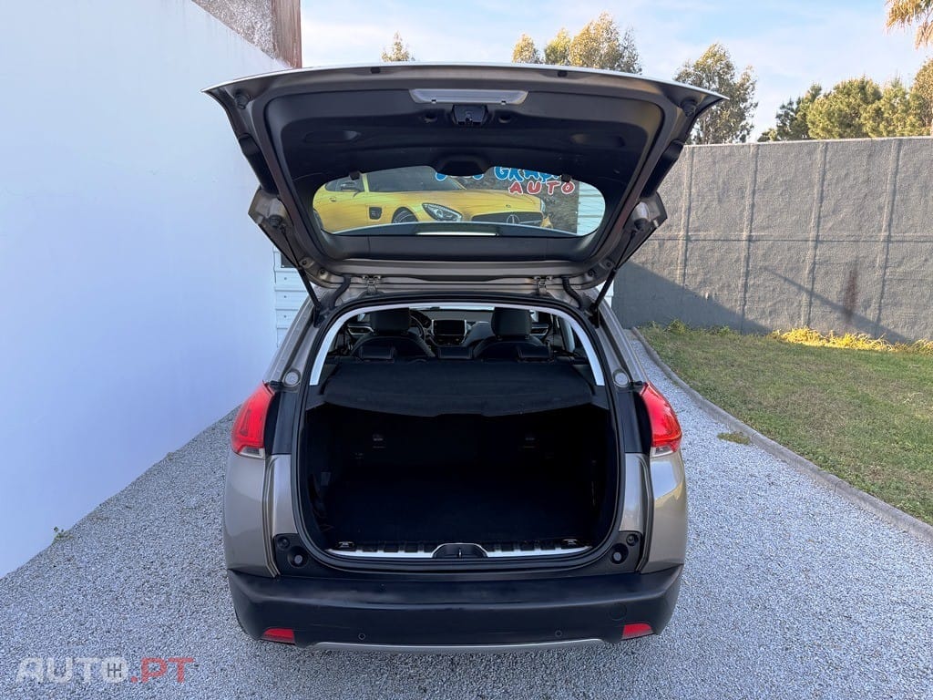 Peugeot 2008 1.2 PureTech Allure