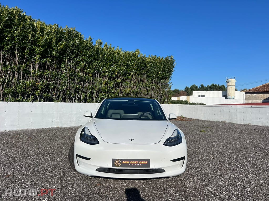 Tesla Model 3 Tração Traseira