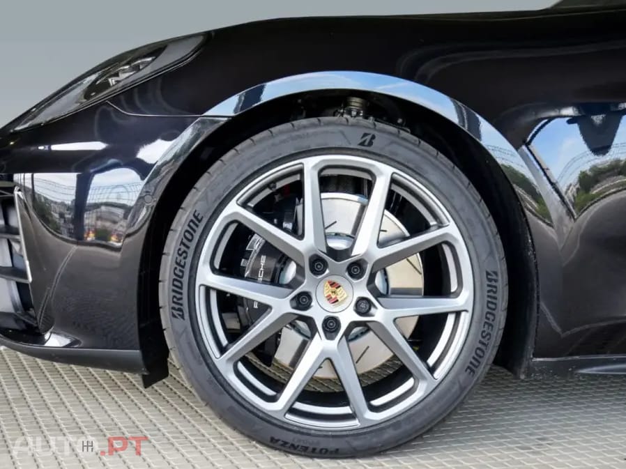 Porsche Panamera 4 E-Hybrid
