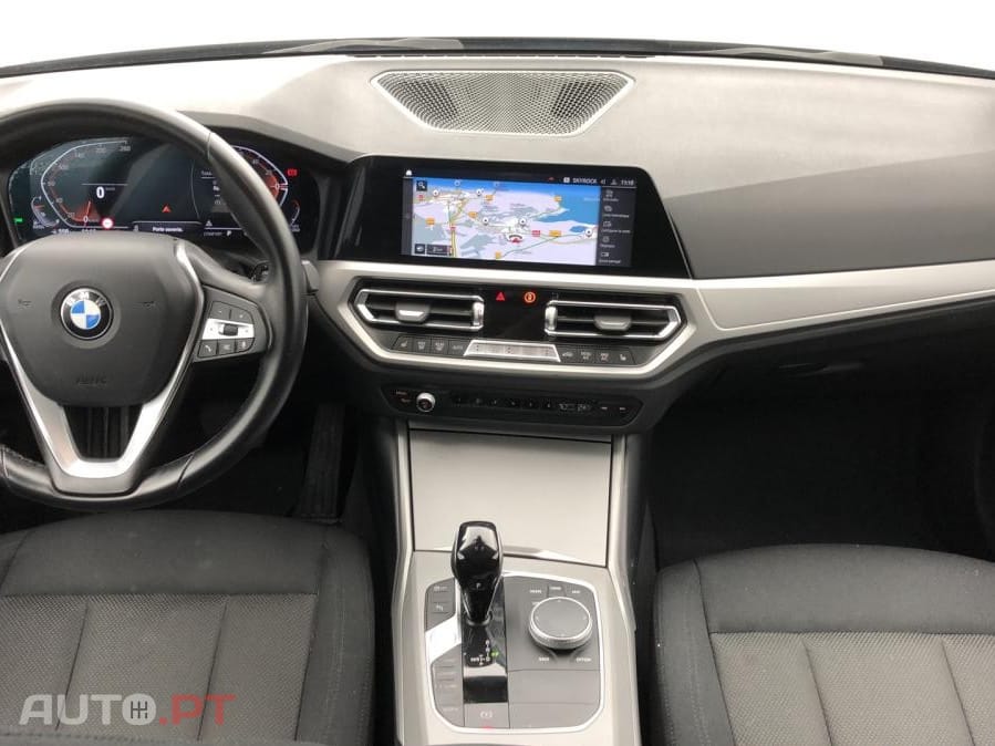 BMW 320 d Touring xDrive Auto