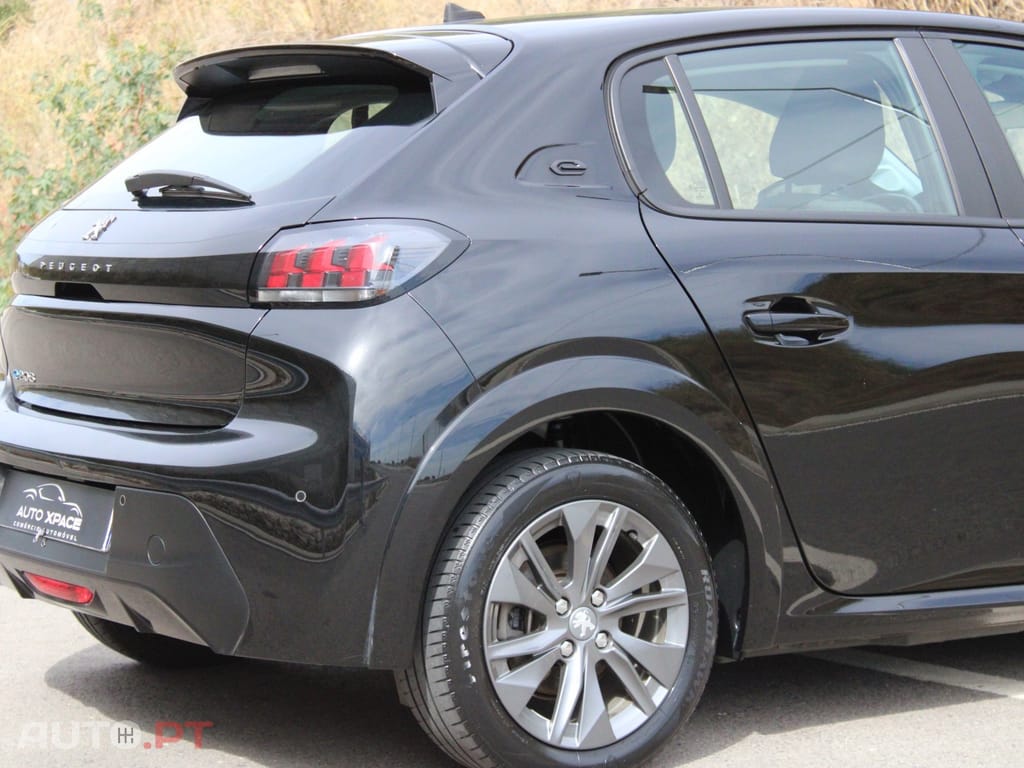 Peugeot E-208 50 kWh Allure