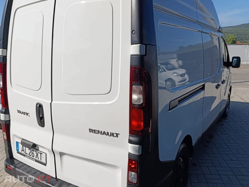 Renault Trafic 2.0 dCi Energy L2H2