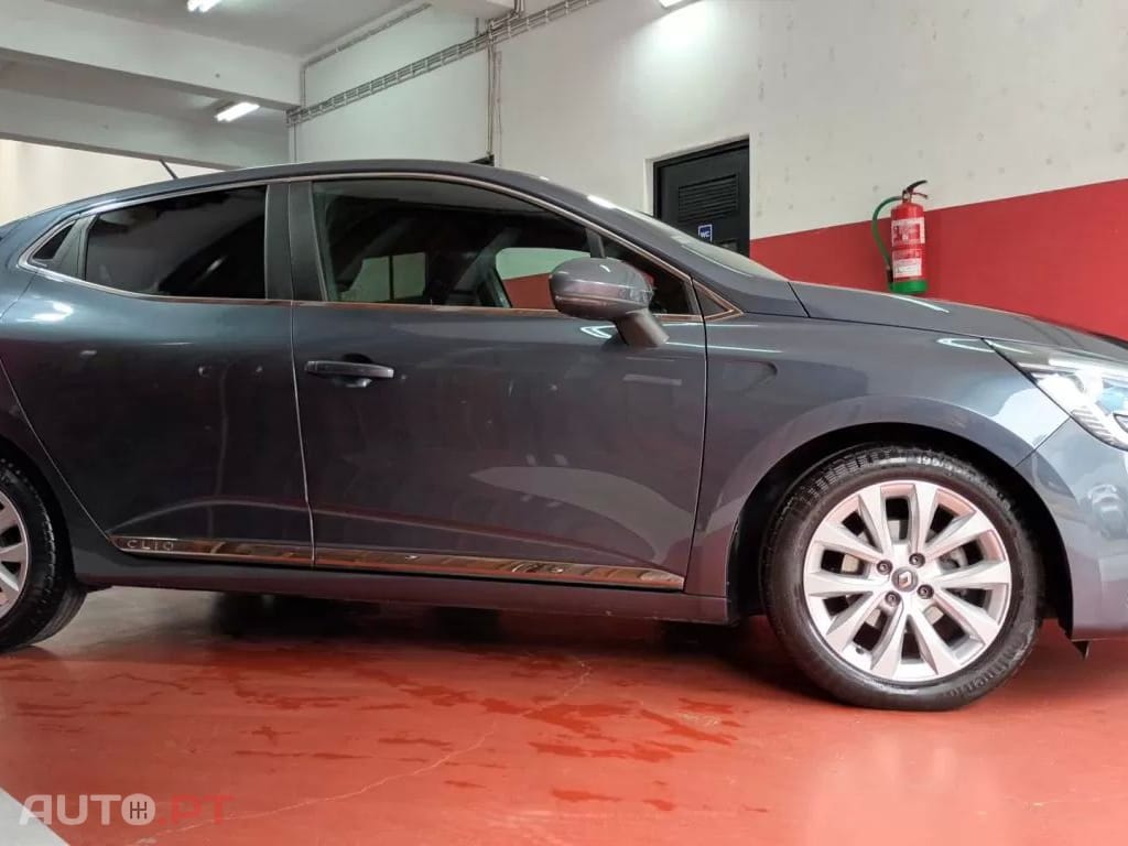 Renault Clio 1.0 TCe Techno Bi-Fuel