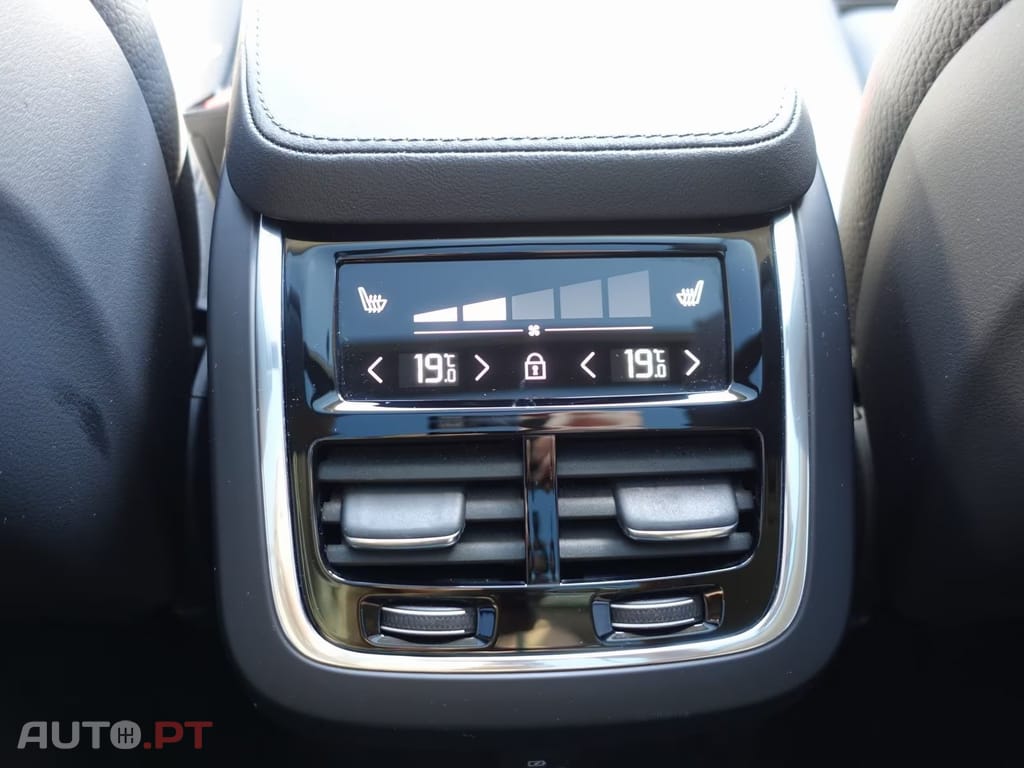 Volvo XC90  T8 AWD  I.V.A DEDUTIVEL