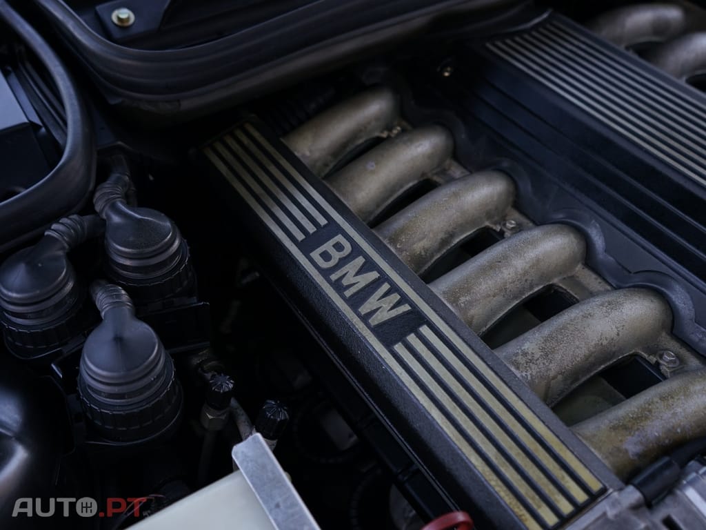 BMW 850 CSi