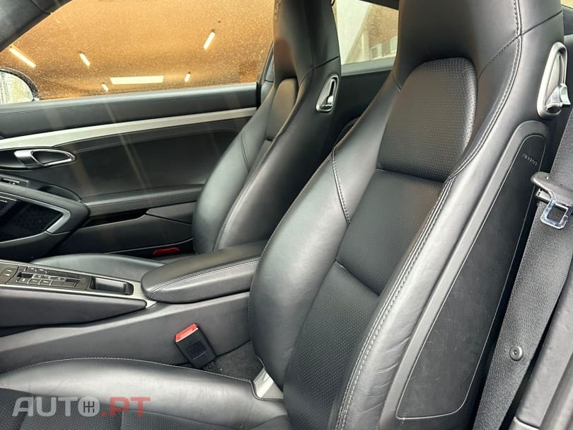 Porsche 911 Carrera 4 PDK