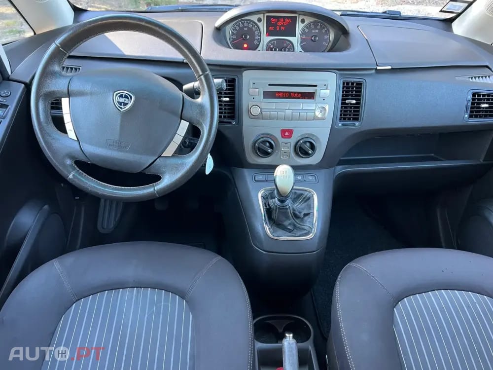 Lancia Musa 1.4 16V Platino