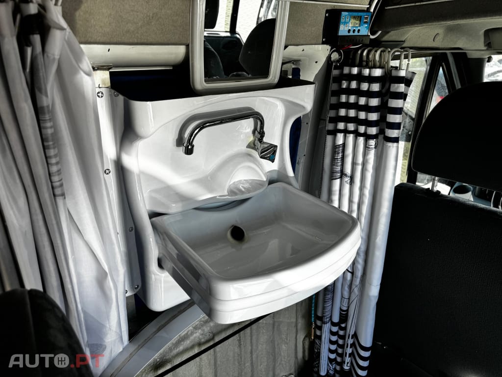 Ford Transit 330L 2.2 TDCi Trend Longa-T.Médio