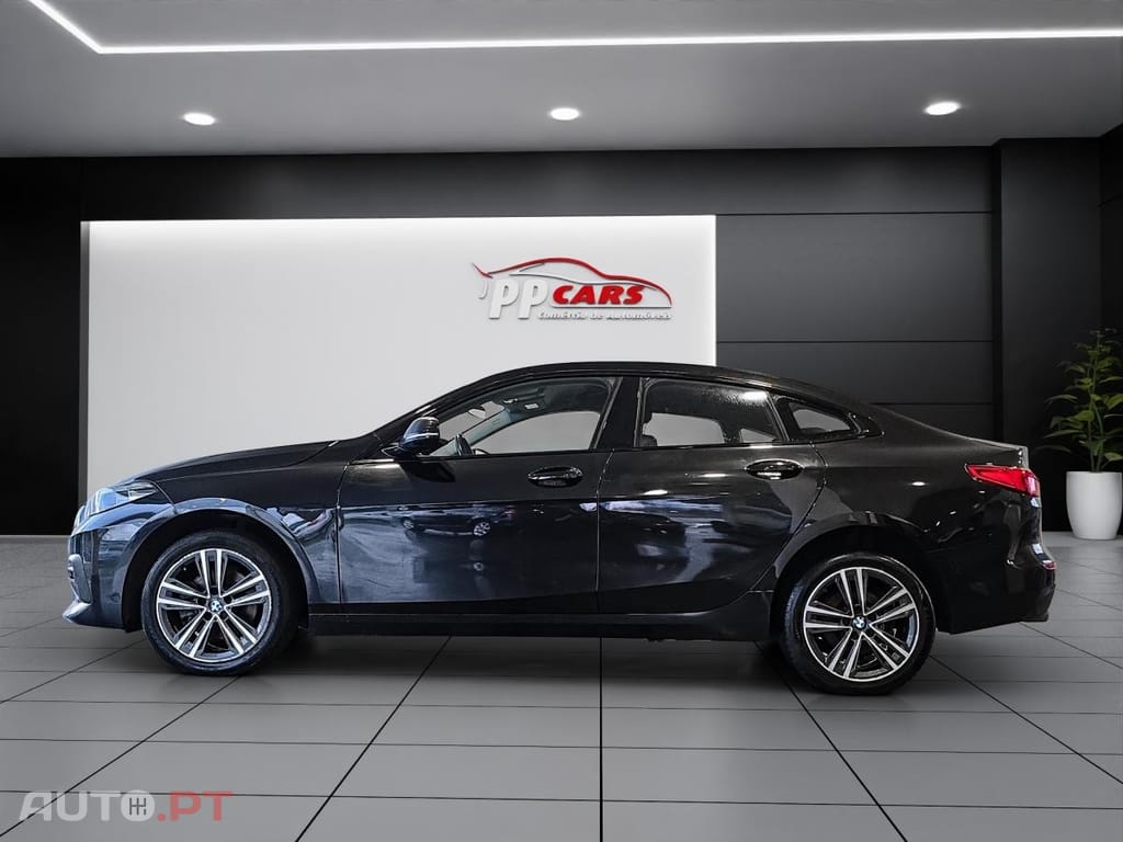BMW 216 d Line Sport — fotografia 6