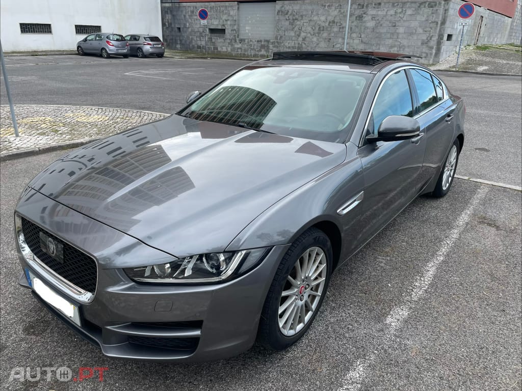 Jaguar XE Portfólio