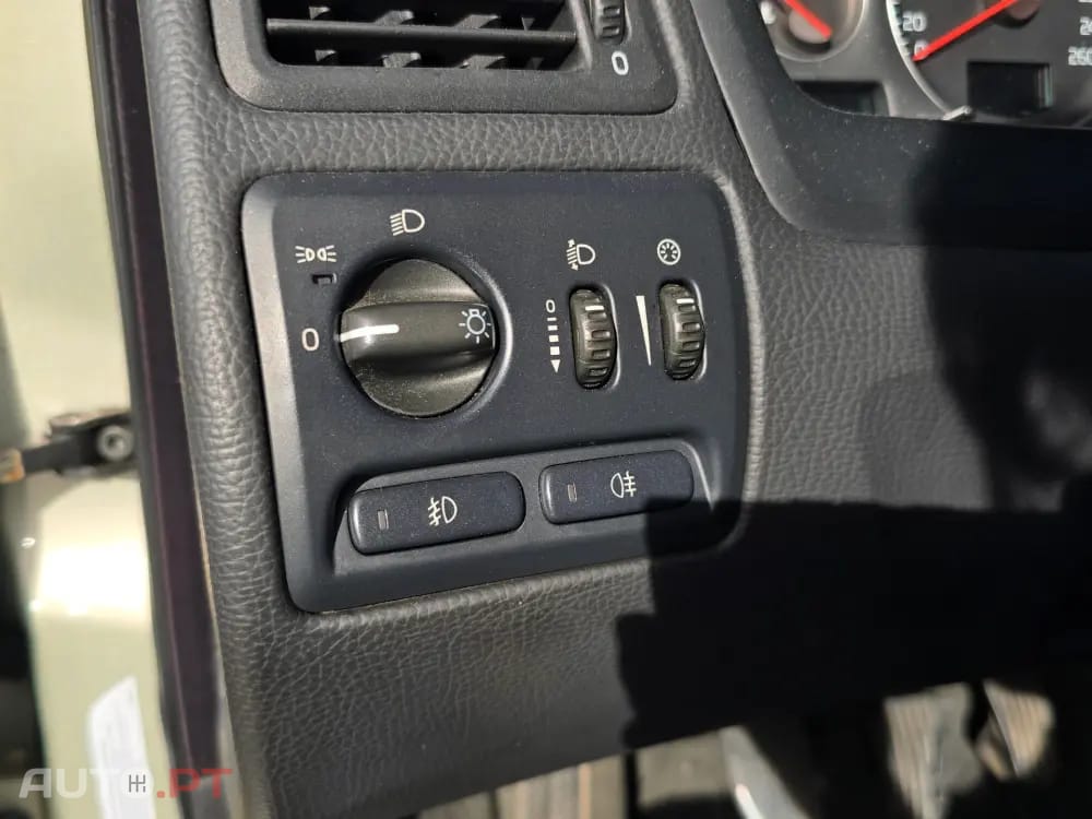 Volvo V70 2.4 D5 Momentum