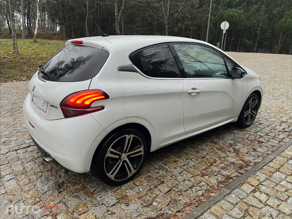 Peugeot 208 gt line