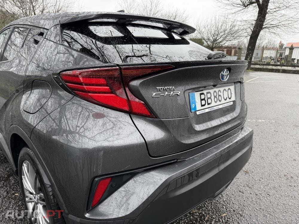 Toyota C-HR 1.8 Hybrid Square Collection