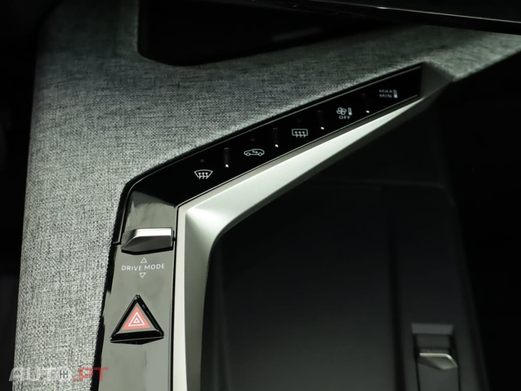 Peugeot 3008 3008 1.2 Hybrid Allure e-DCS6