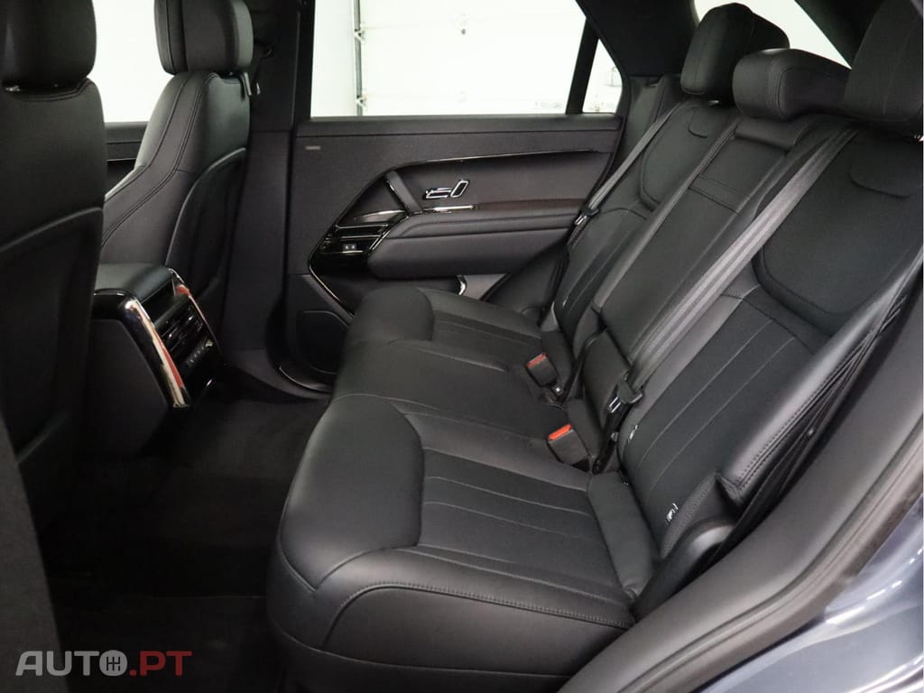 Land Rover Range Rover Sport 3.0 P440e Dynamic SE