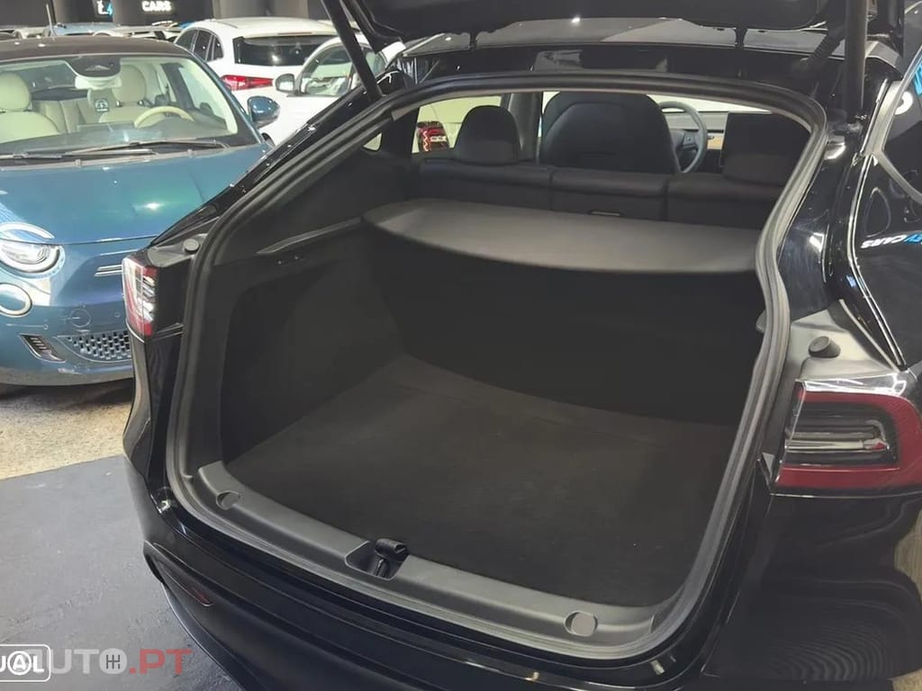 Tesla Model Y Long Range Dual Motor AWD