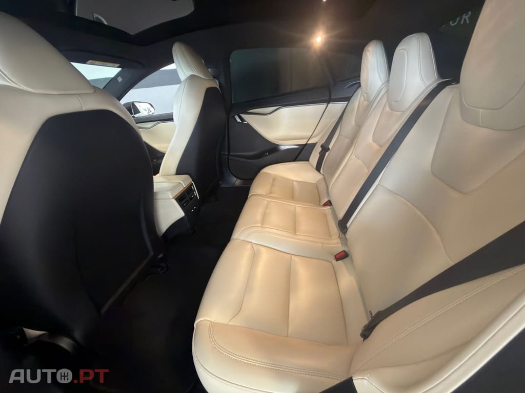 Tesla Model S Long Range