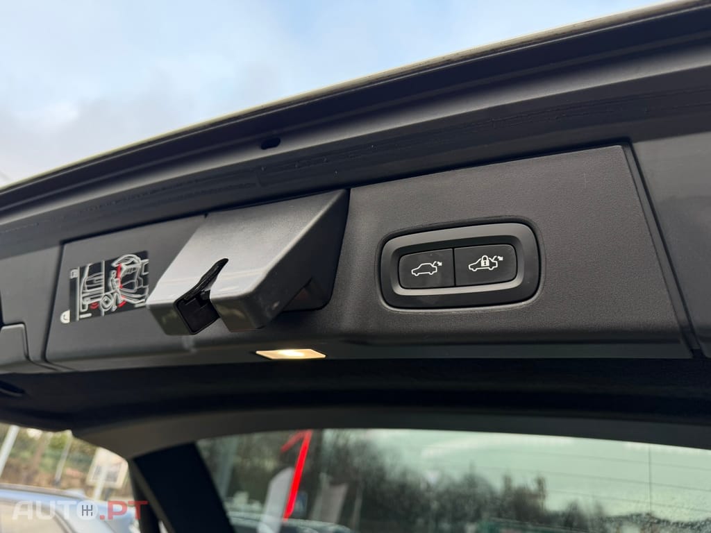 Volvo V90 2.0 T8 PHEV Inscription AWD