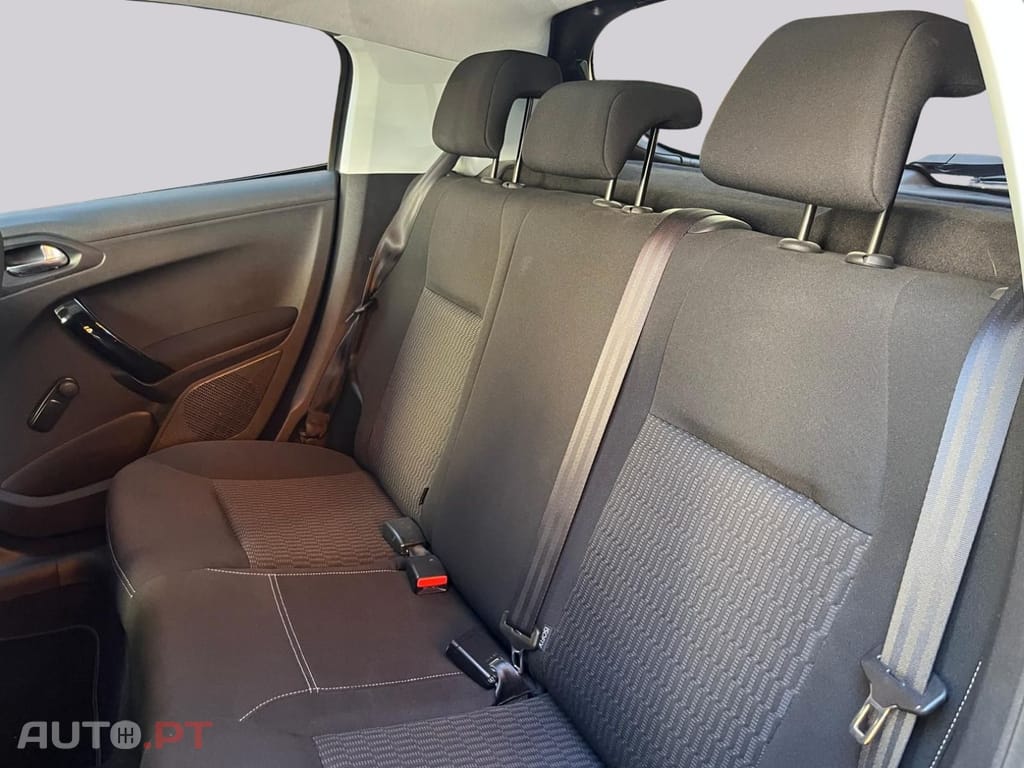 Peugeot 208  1.2 VTi Style
